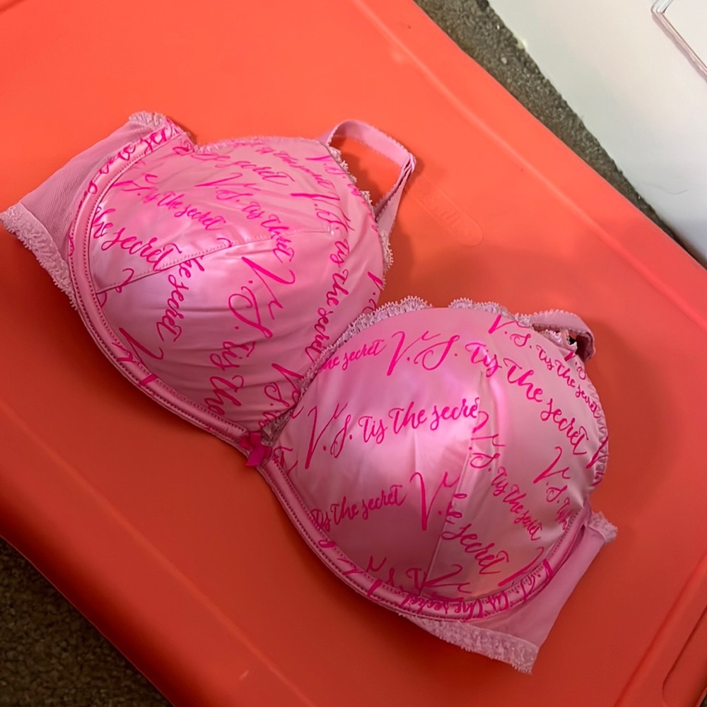 Btw Victoria’s Secret bra